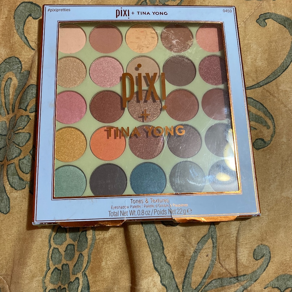 PiXi eyeshadow palette